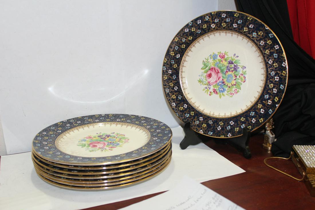 Set of 8 Dinner Plates: by Royal Winton Grimware, England - 10 1/2" in diameter each