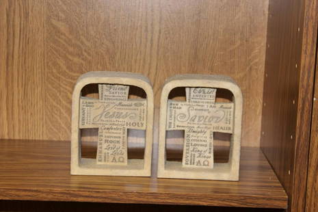A Pair of 2006 Zondervan Inspiro Gift Group Ornaments: 6 inches tall each