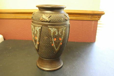 A Ceramic Japanese Vase: Early to Mid 20th Century - Beautiful pattern - 9 3/4 inches tall