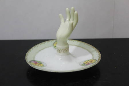 A Porcelain Ring Holder