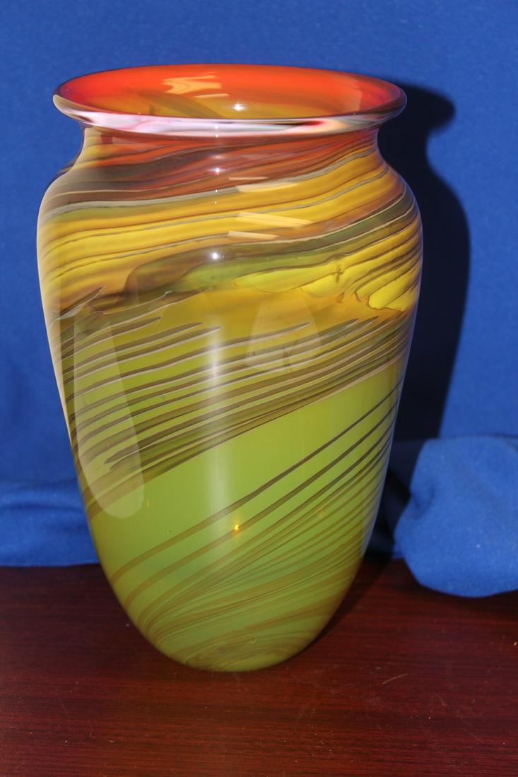 A Signed Steven Main Artglass Vase: Steven Main 1986 - 8 5/8" in diameter