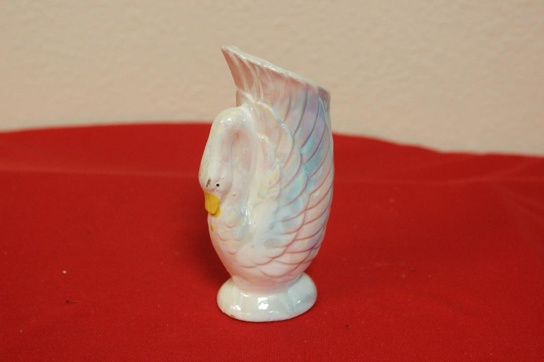 A Small Swan Flower Vase: 4" tall - please note: there is a chip at the base