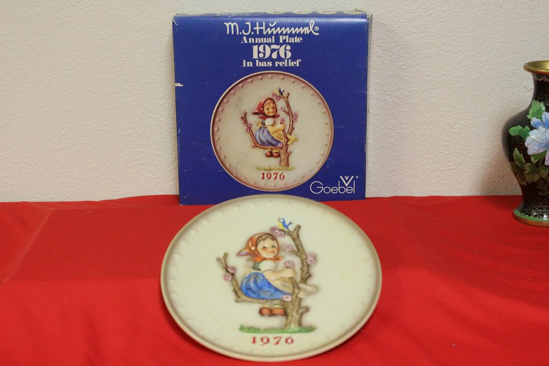 Hummel Plate: boxed - 7 1/2" in diameter