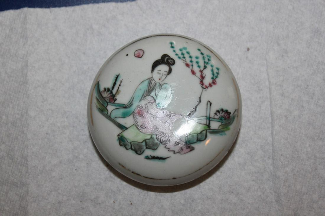 Antique 19th Century Porcelain Ink Box: 3" in diameter. Chinese.