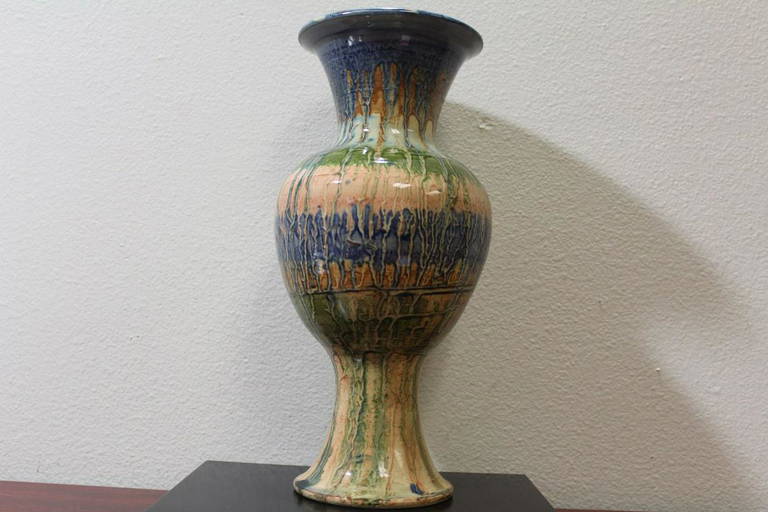 An Art Pottery Vase (57704) on Dec 23, 2022 Lakeland Antique Bazaar