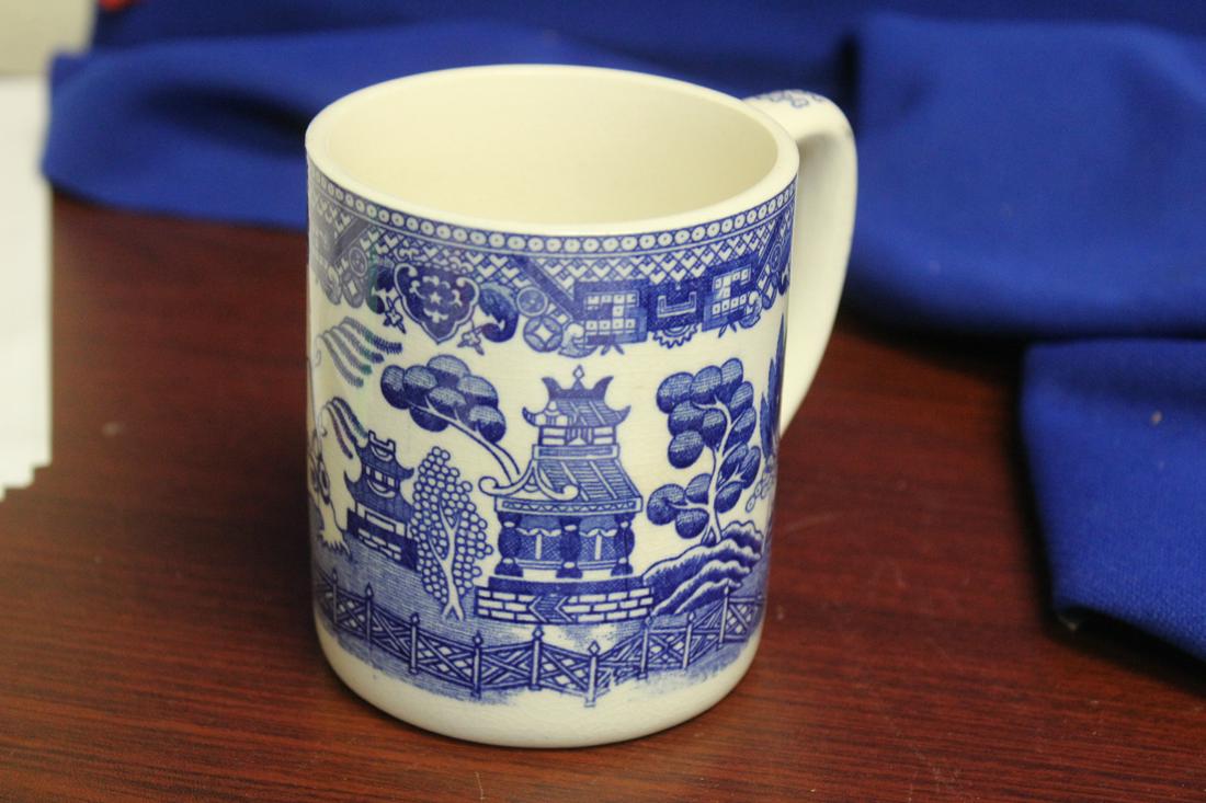 A Japanese Blue Willow Cup: 3 1/2" tall