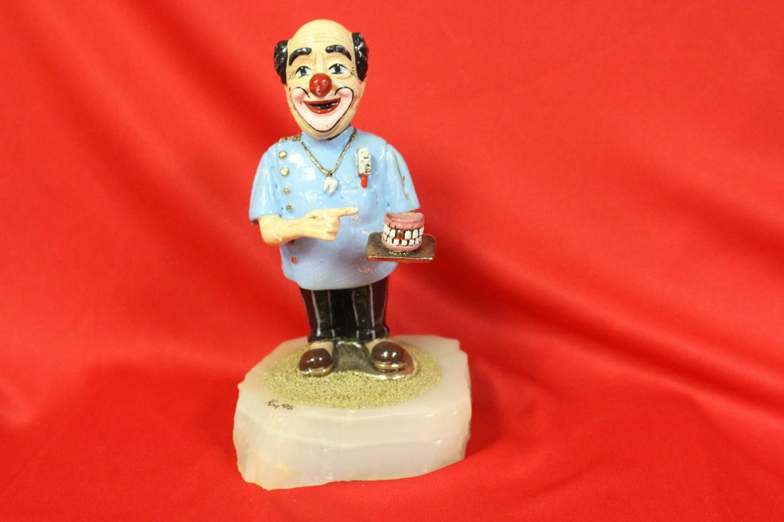 A Ron Lee Statue: 7" tall