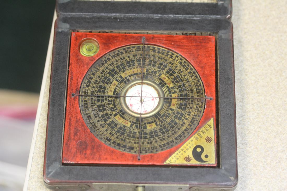 Chinese Compass: inside a box - overall= 5" square