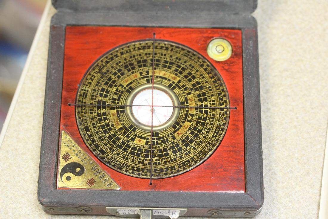 Chinese Compass: inside a box - overall= 5" square