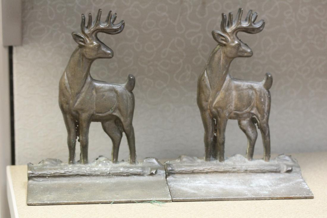 Pair of Vintage Cast Iron Bookends: 7 5/8" tall