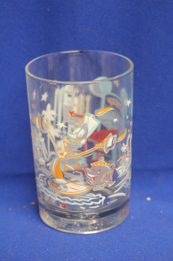 Mc Donald's Disney Cup: 5 1/8" tall