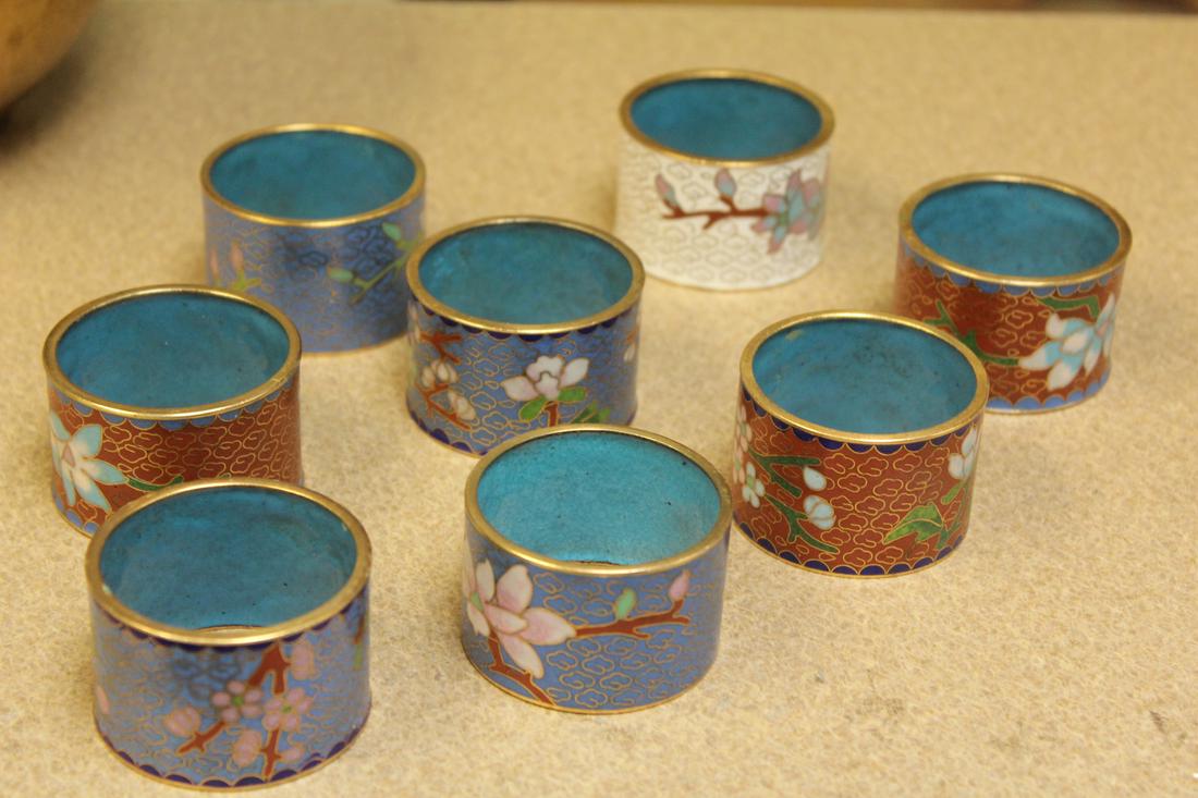 Cloisonne Napkin Rings: lot of 8