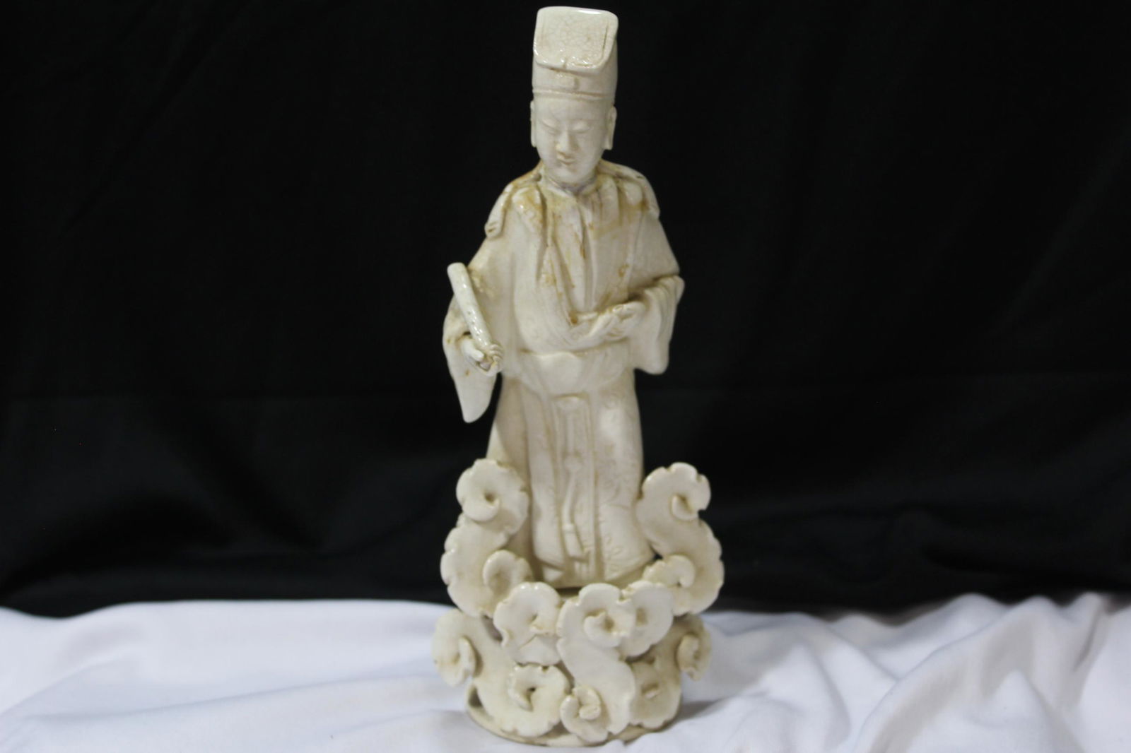 A Vintage Chinese Blanc de Chine Figurine: please note: neck restored - 7 7/8" tall