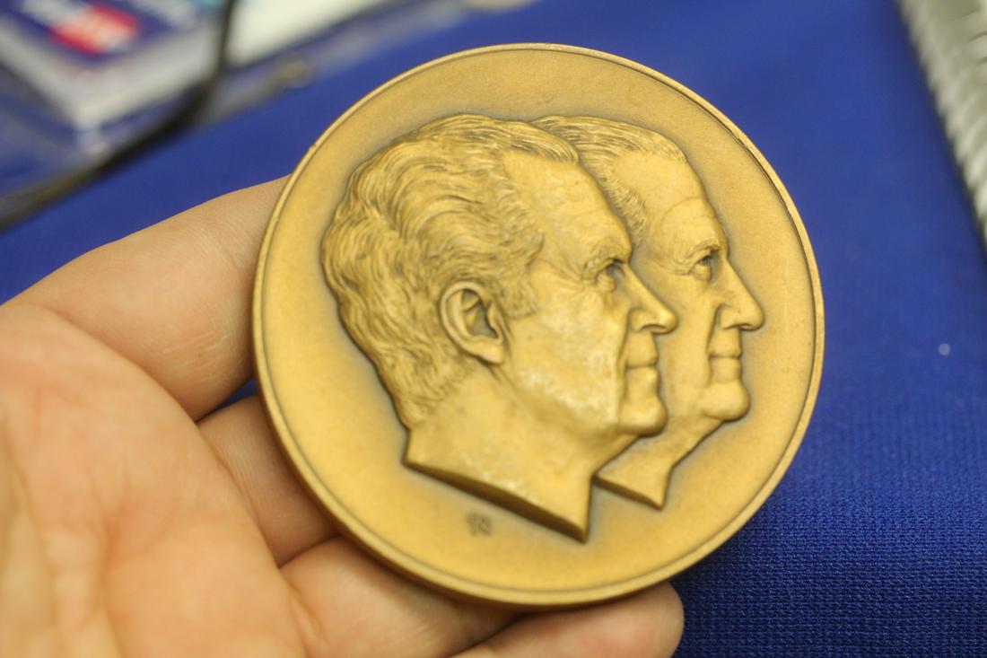 President Richard Nixon and Vice President Spiro Agnew Bronze Medal: 2 3/4" in diameter