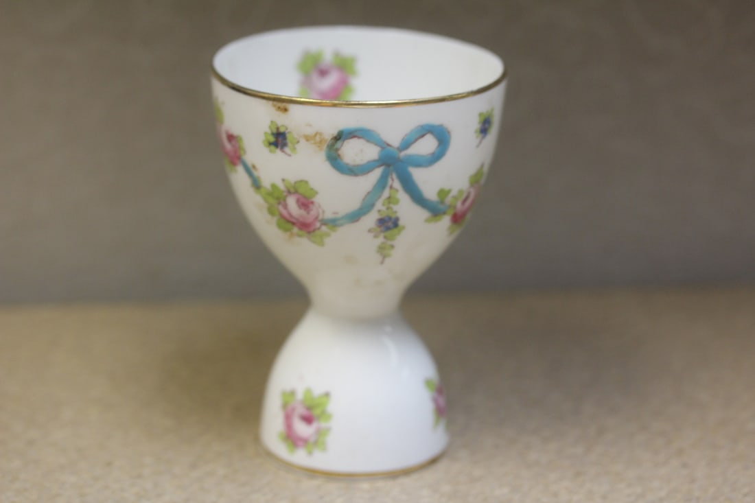 "Crown" Egg Holder: English, Staffordshire - 3 3/4" tall