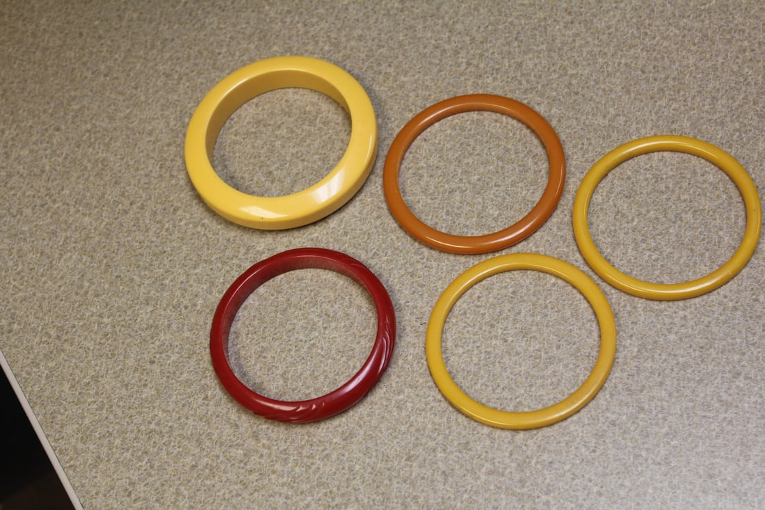 Lot of 5 Bakelite Bangle Bracelets: various sizes and thickness - mid century modern