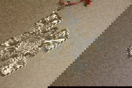 1976 Reed and Barton Sterling Silver Christmas Ornament: sterling silver