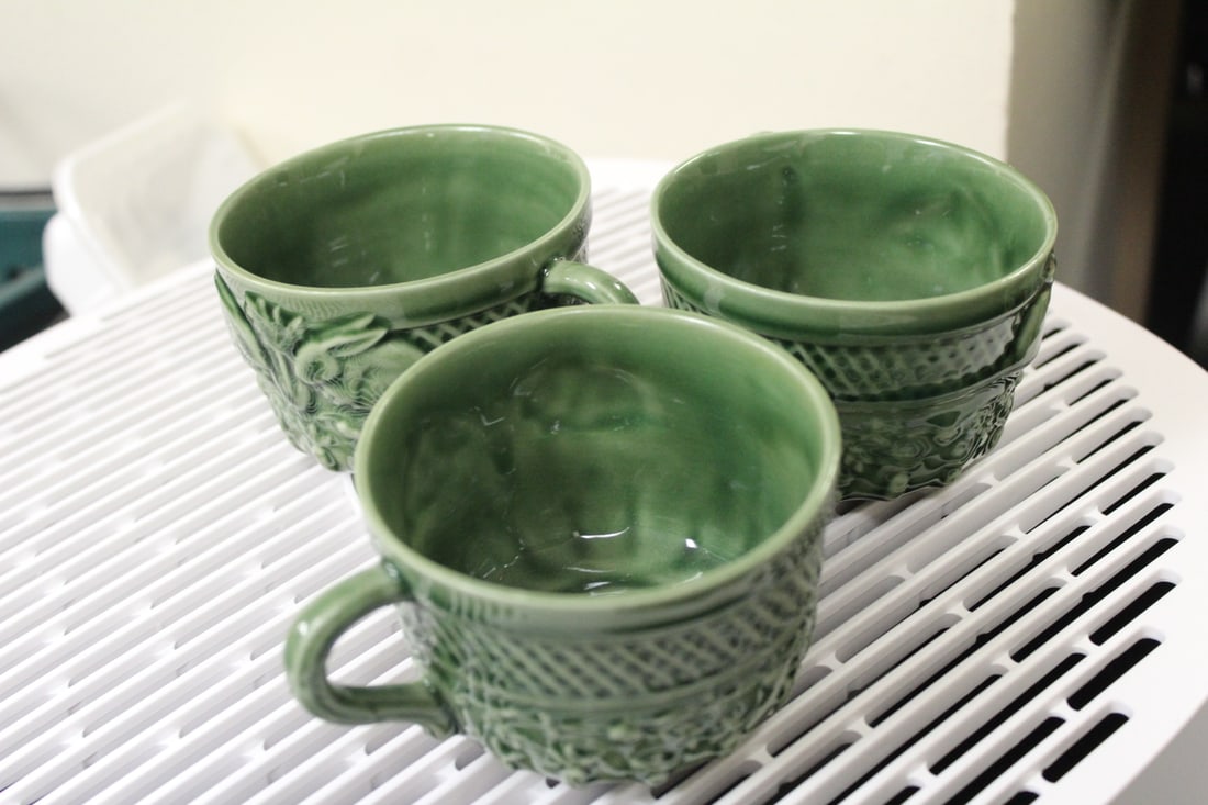 Lot of 3 Bordallo Pinheiro Cups: rabbit motief - 3 5/8" in diameter each