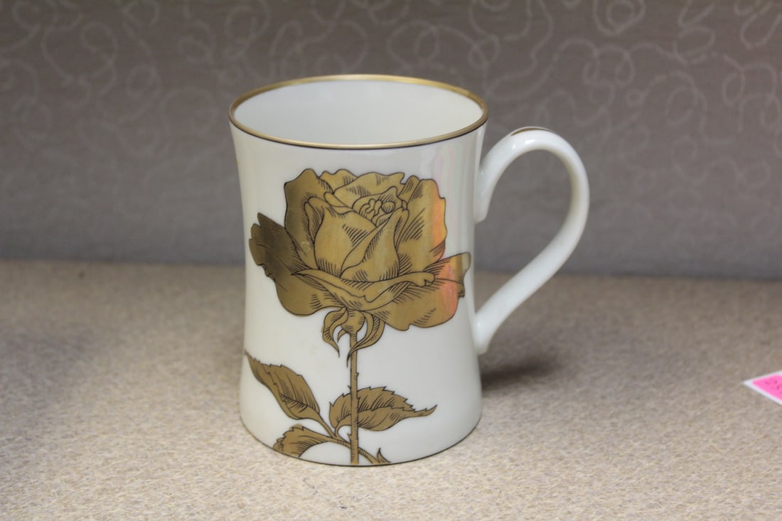 Fitz and Floyd "Golden Rose" Cup: 3 3/4" tall