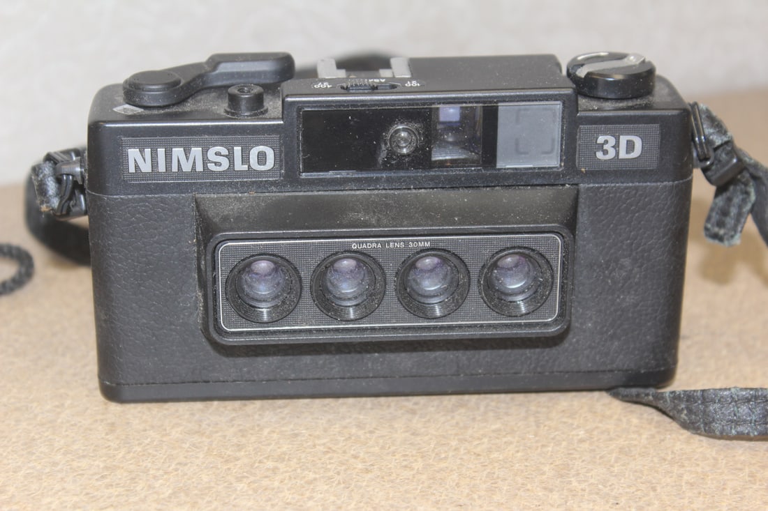 3D Nimslo camera: do not know if it works or how to work it, selling as collectable