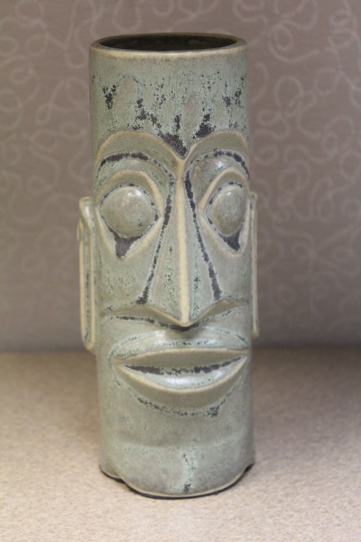 Mark Thomas Outrigger Tiki Mug: please note: little paint loss - 7 1/4" tall
