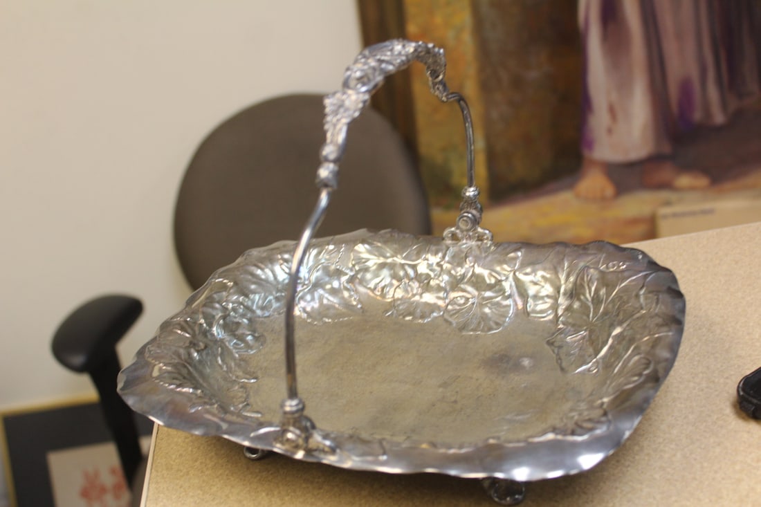 Silverplated Footed Basket: 11" across