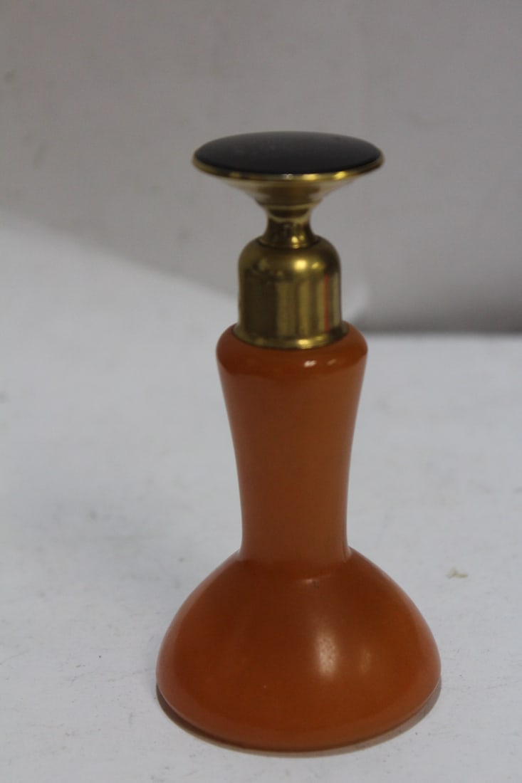 A Deco? Retro Parfume Bottle: 4" tall