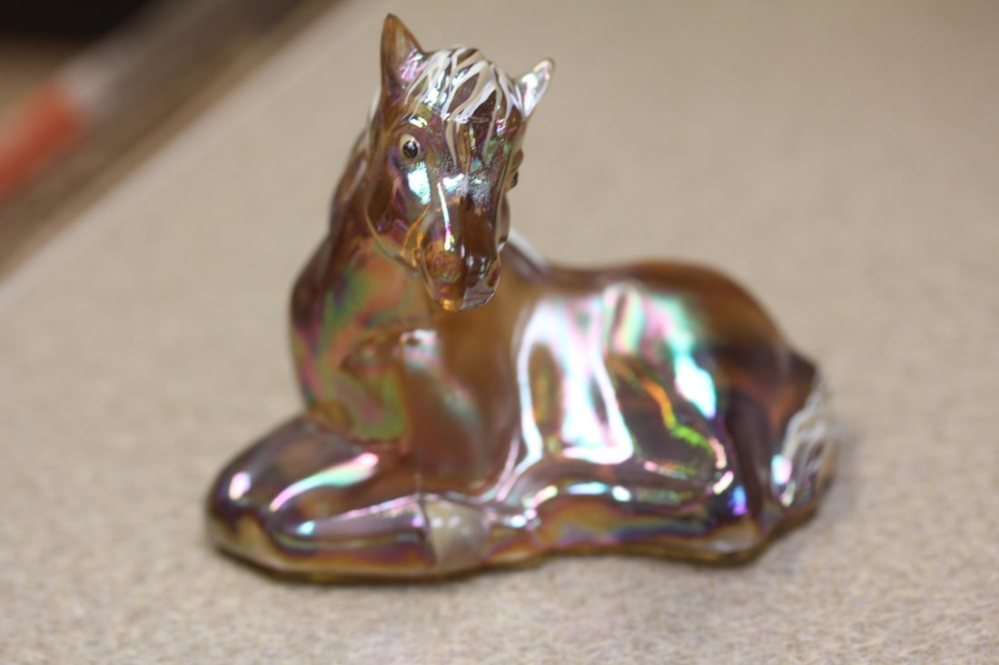 Signed Fenton Art Glass Horse: 3 3/8" across