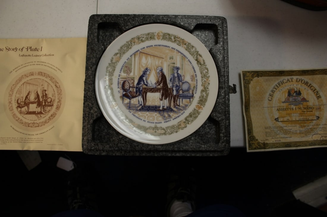 A Limoge Collector's Plate: Boxed with COA - 8 1/2" in diameter