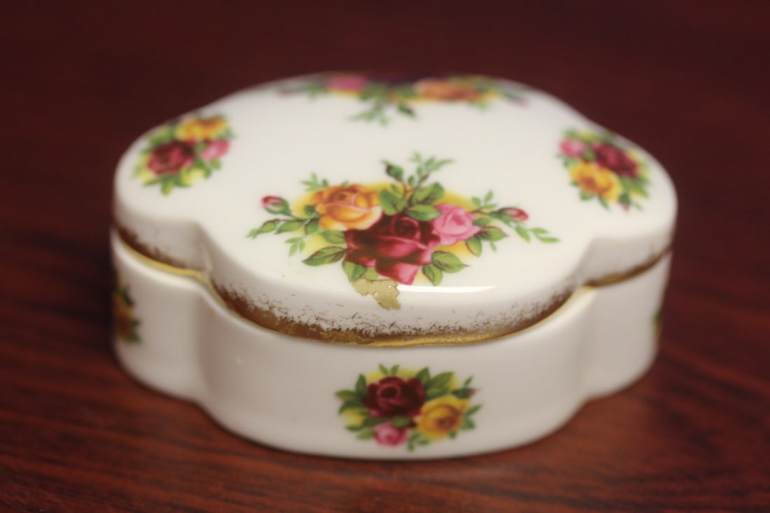 A Royal Albert Trinket Box: 2 3/4" across