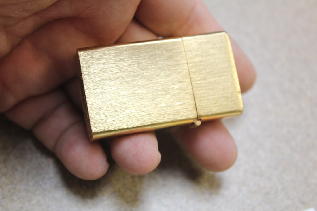 14Kt Gold Plated Lighter: not tested to see if works or not