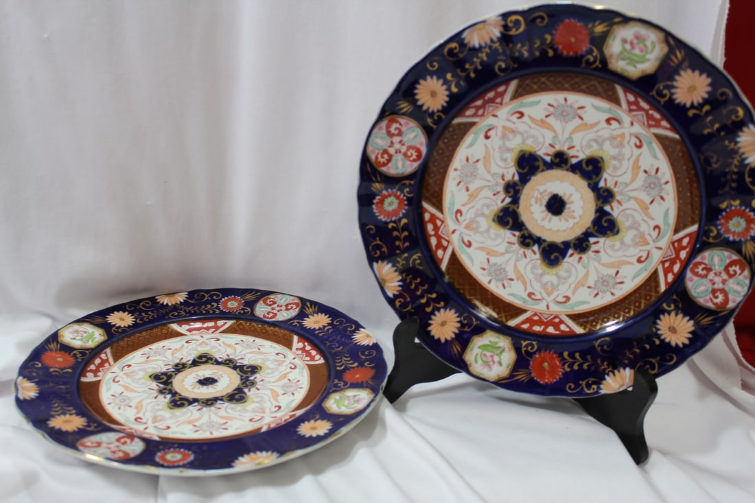Set of 2 Real Brothers Ironstone Plates: 9 1/4" in diameter