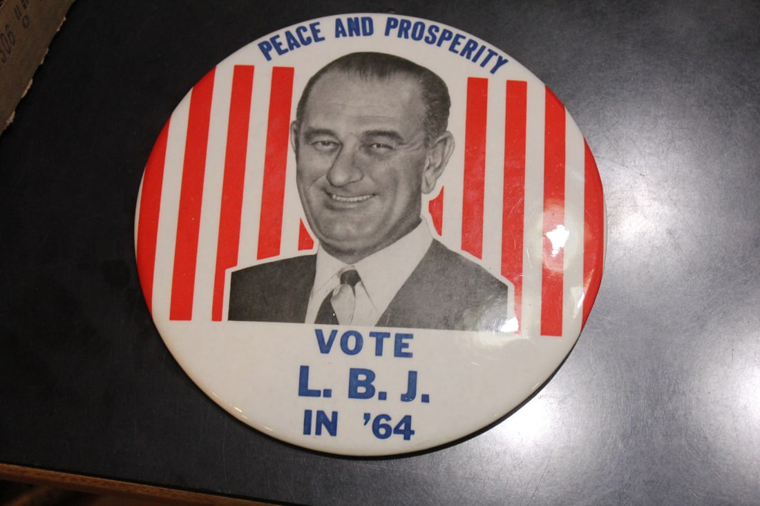 Large Political Button L.B.J.: 6" in diameter