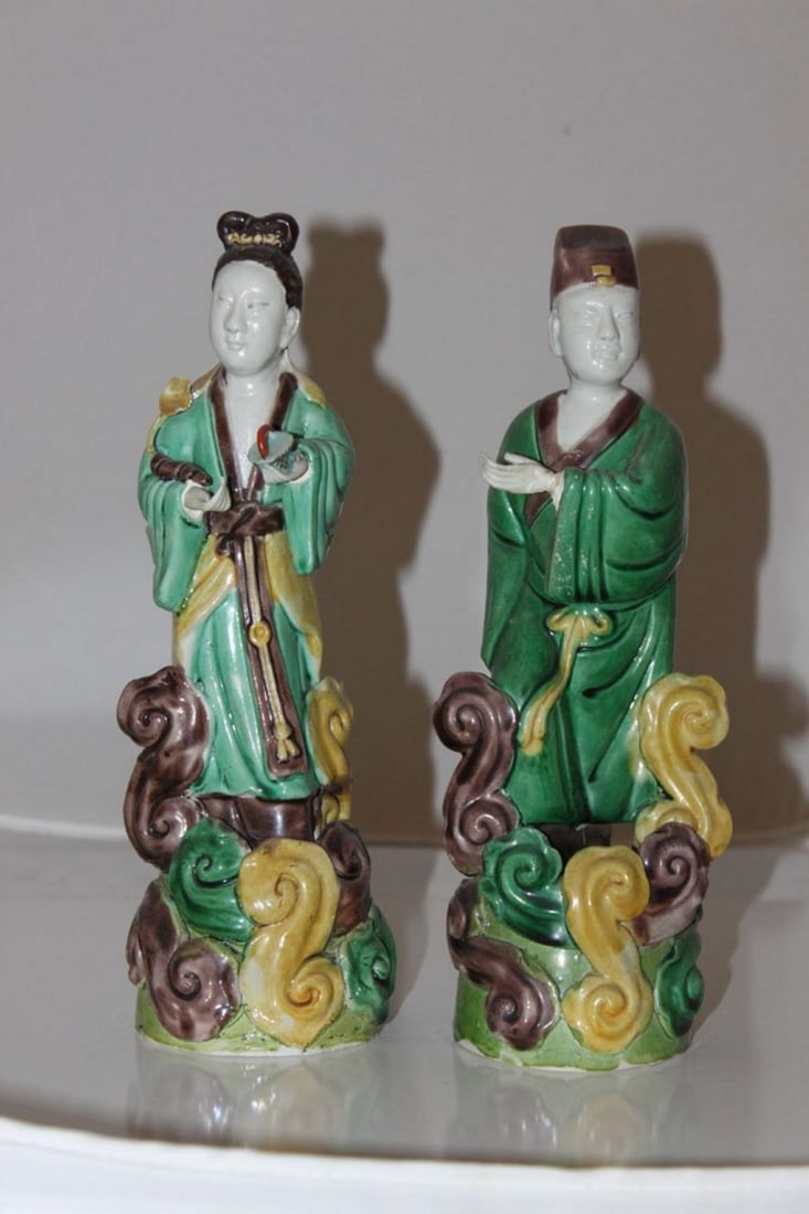 Pair of Chinese 19th / 20th Century Couple Statues: 10 1/8" tall approx.