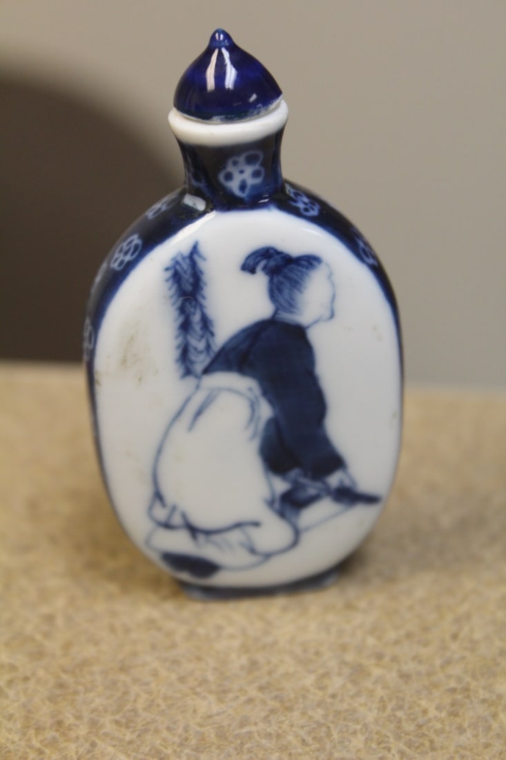 Chinese Signed Snuff Bottle: blue and white porcelain - 3 1/4" tall