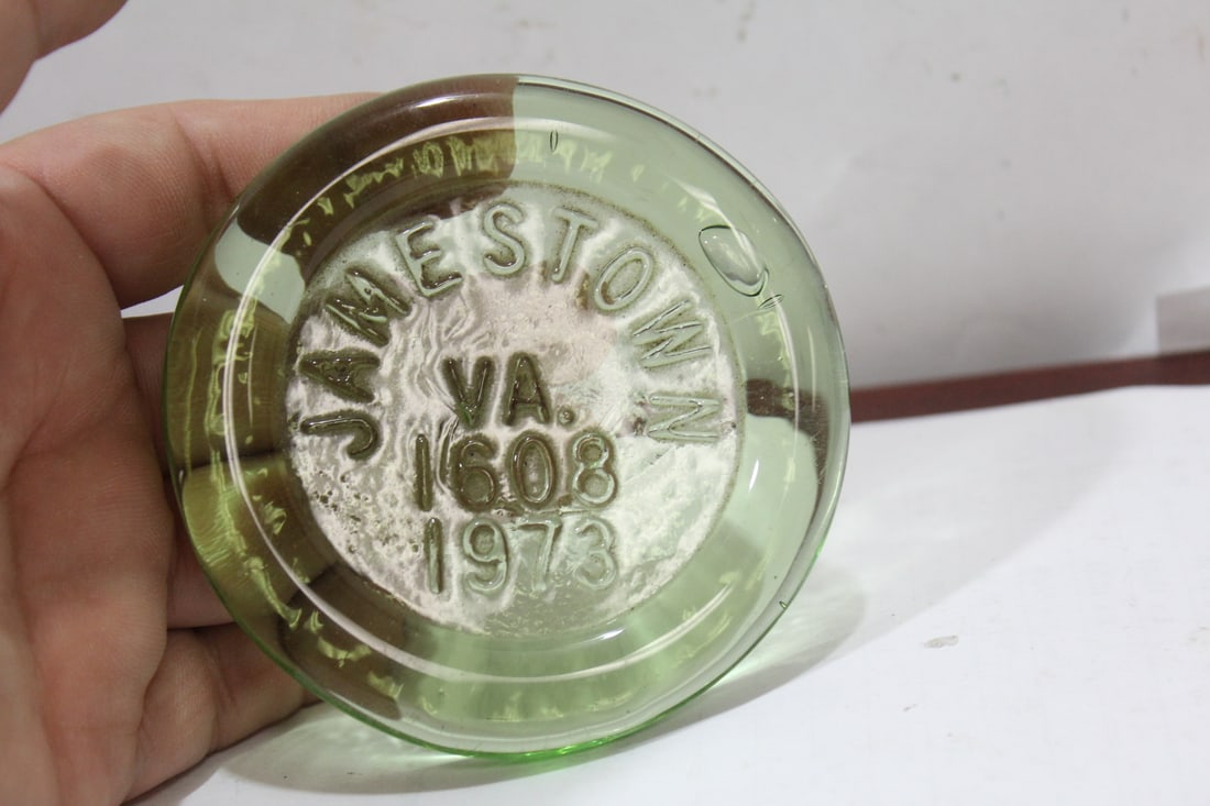 A Glass James Town Disc: 3 1/4" in diameter