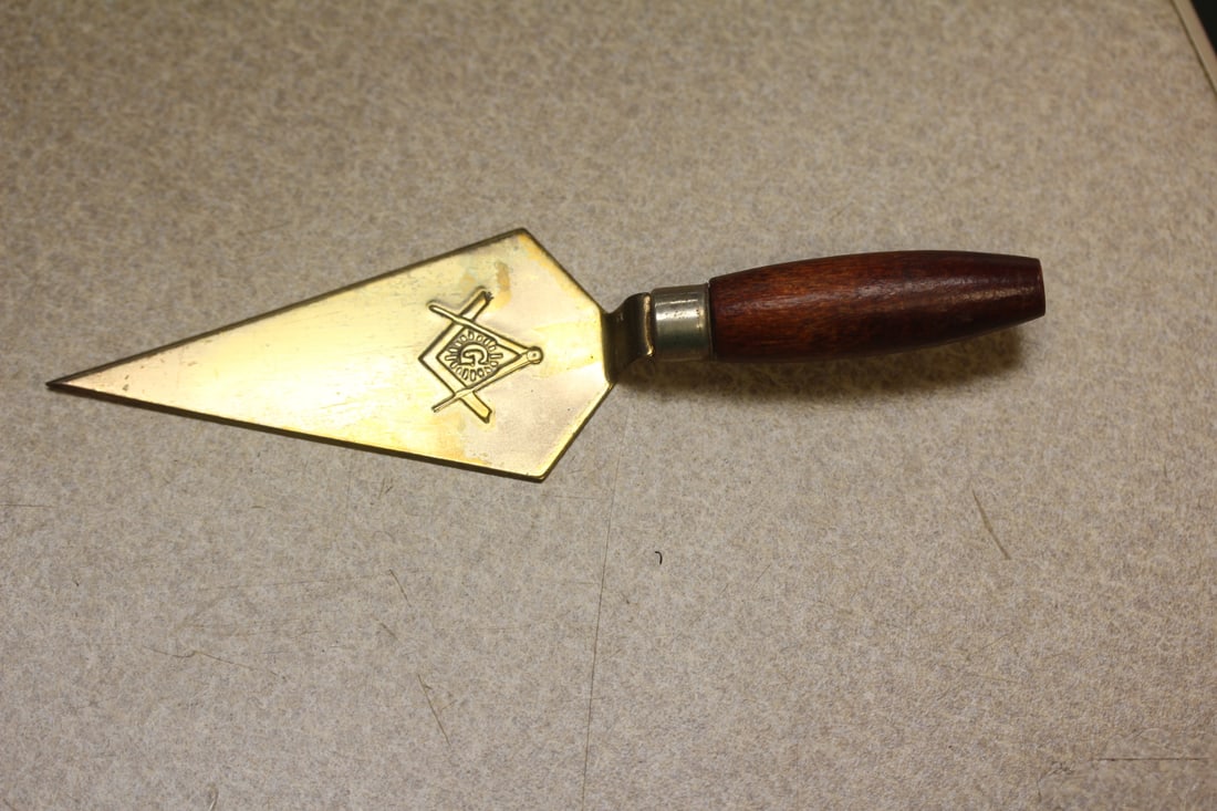 Vintage Masonic Spatula: 6" across