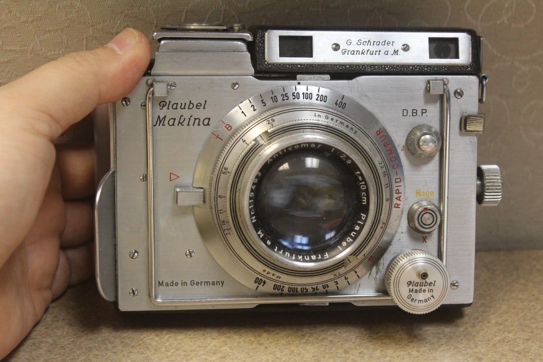 Germany Bellow Camera: rare Plaubel making, do not know if it works or not, selling as a collectable camera