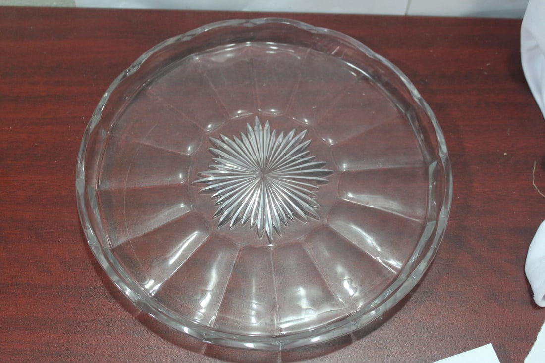 A Heisey Crystolite Tray: 10 3/4" in diameter