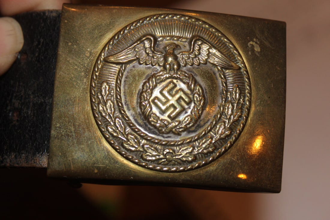 German World War II Belt Buckle: with leather belts - size 44