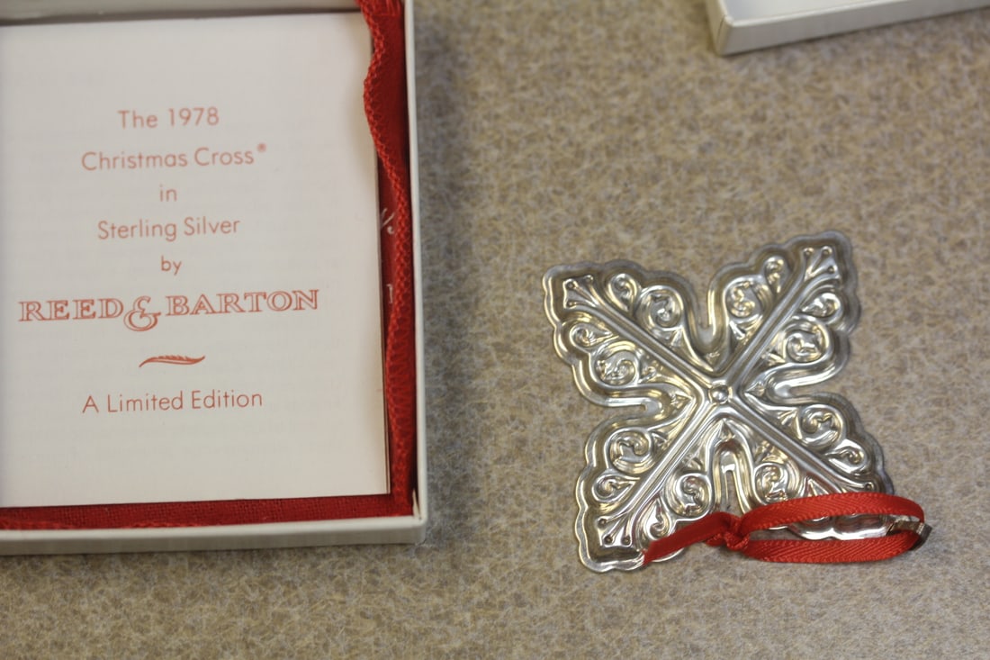Reed and Barton Sterling Silver Christmas Ornament: 1978 sterling silver