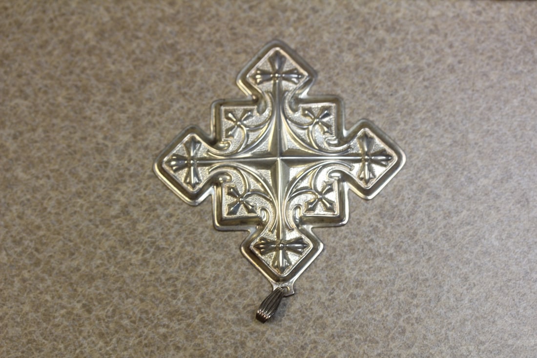 Reed and Barton Sterling Silver Christmas Ornament: 1979 - sterling silver