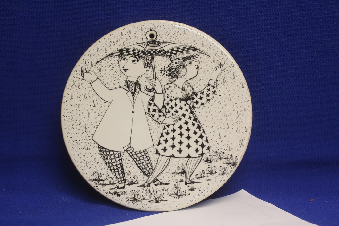 Rosenthal Bjorn Wiinbald Tile: wall hanger - 5 7/8" in diameter