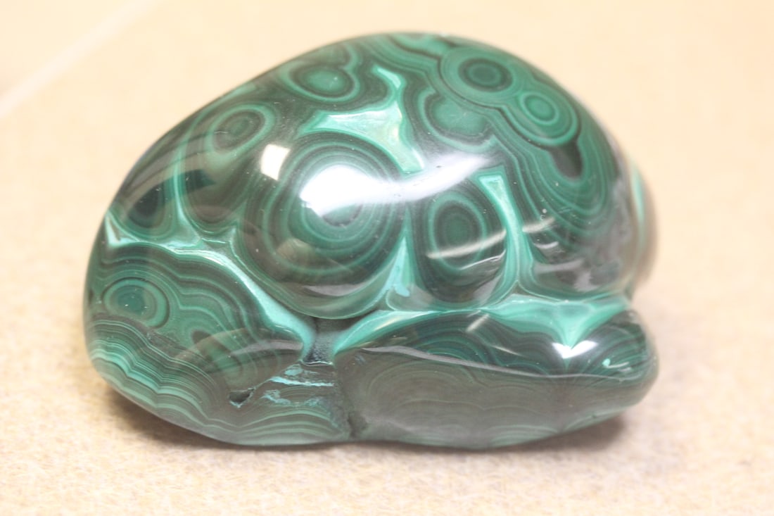 Malachite Art Stone: 3 5/8" wide - over 543 grams on my scale
