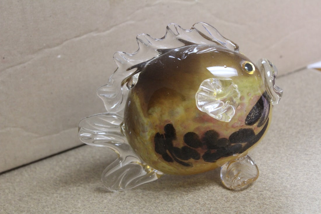 Art Glass Fish: 6" across