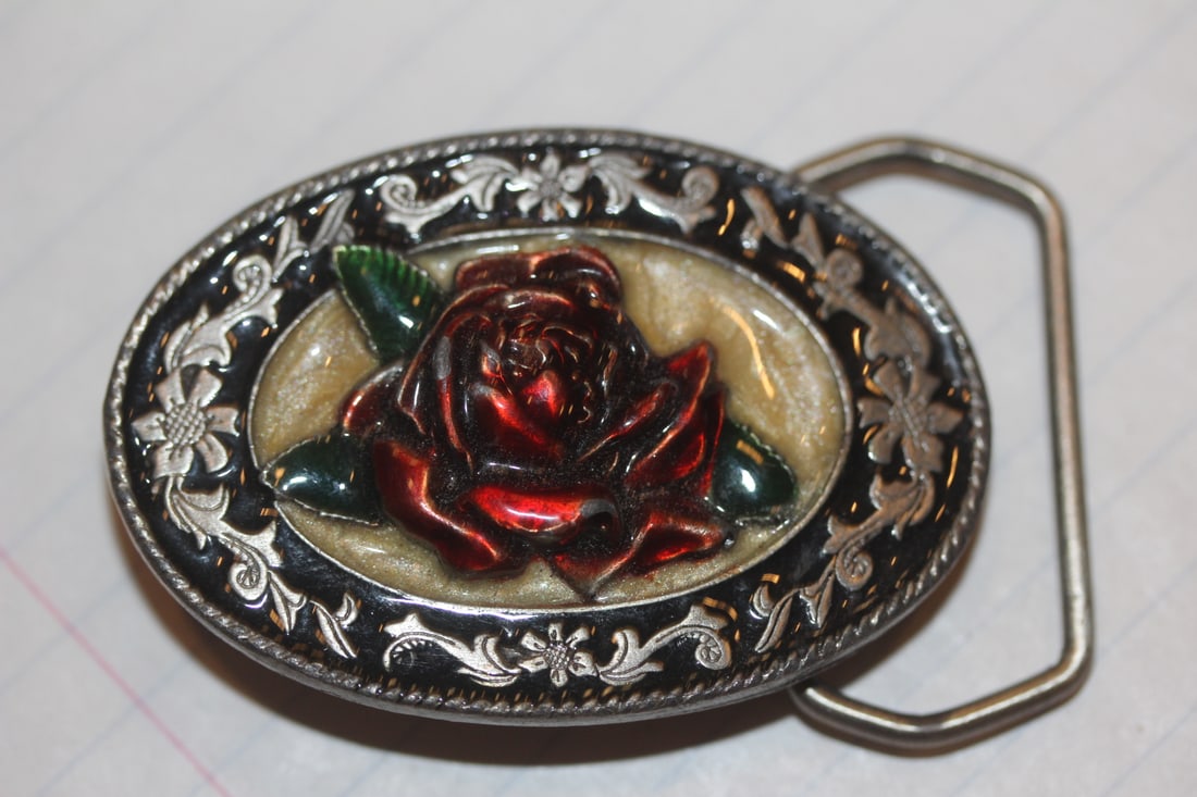 Floral Pewter Belt Buckle: as shown on photos
