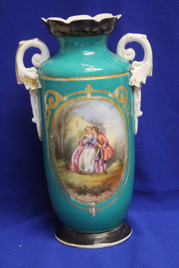 A Portrait Vase: Victorian period or earlier - please note: chip/hairline - still an attractive piece - 11 1/2" tall