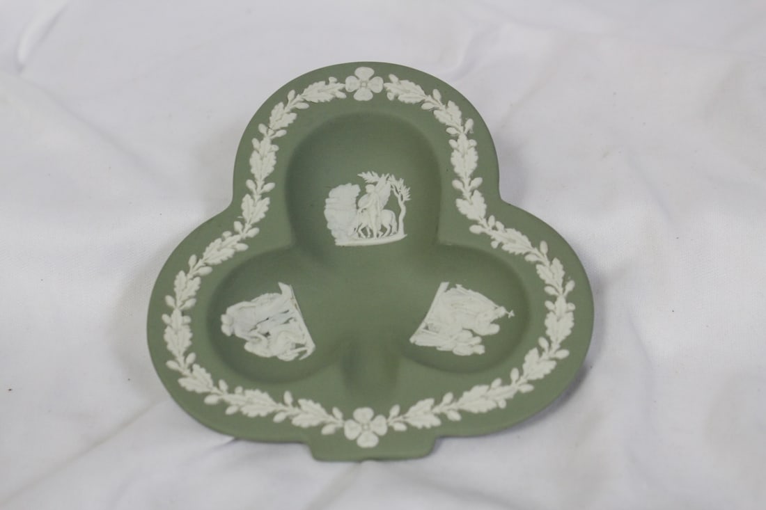 A Wedgwood Jasperware Personal Ashtray: 4 1/2" across