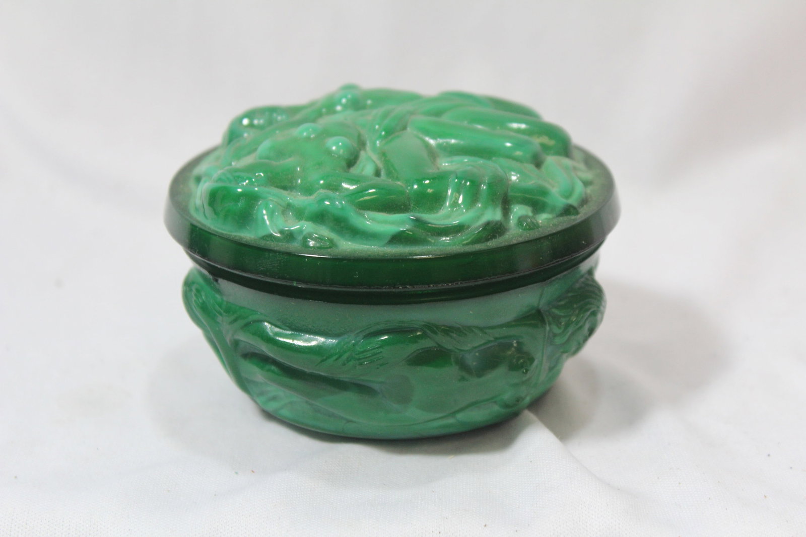 A Czech Bohemian Green Glass Nude Round Box: 3 5/8" in diameter