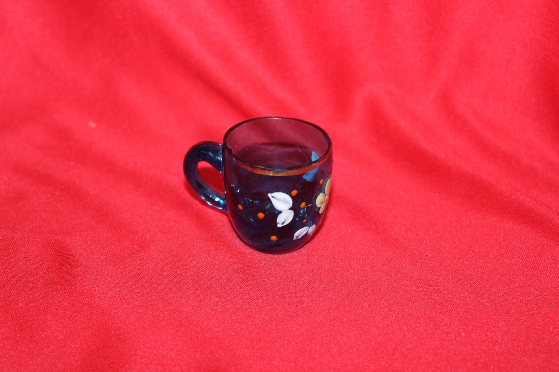 A Teal Blue Miniature Glass Cup: 1 1/2" tall